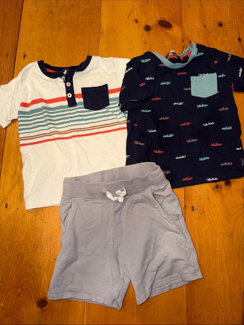 3 PC Set Kids Crew Neck Tees Navy Aqua & White and gray Shorts